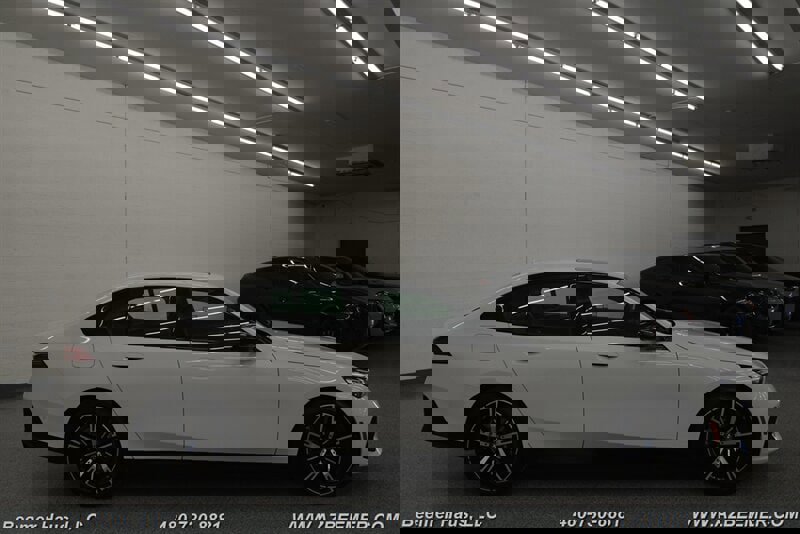 Used 2024 BMW i5 M60 w/ Premium Package image 8