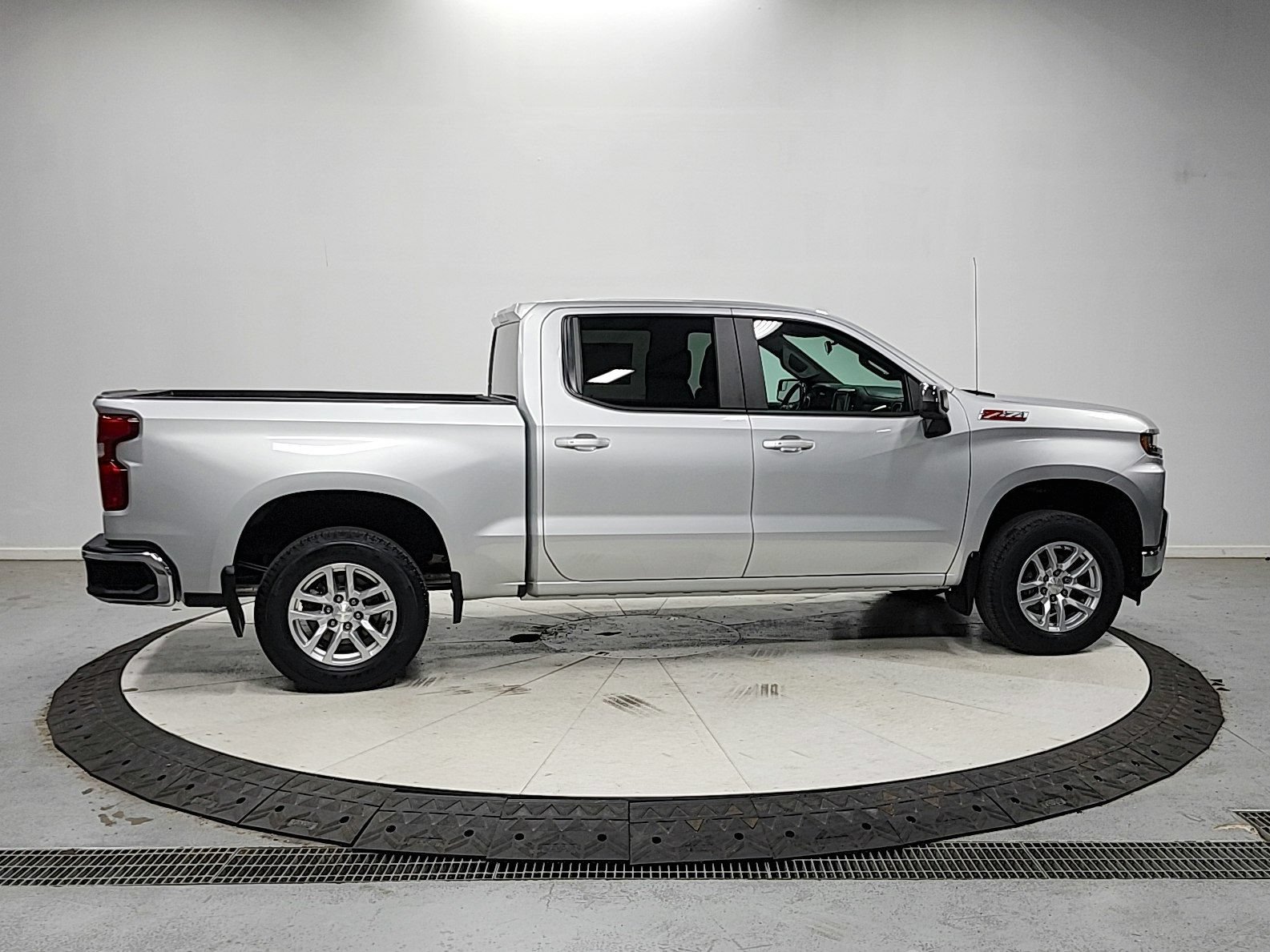 Used 2019 Chevrolet Silverado 1500 LT w/ All-Star Edition AWD/4WD image 8