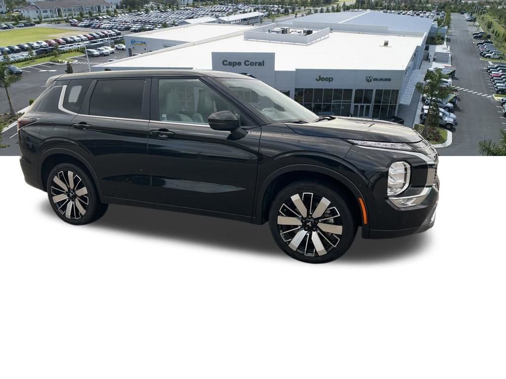 Used 2025 Mitsubishi Outlander SE image 8