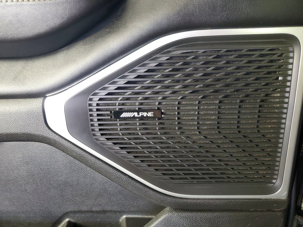 Used 2023 Jeep Wagoneer L Series II AWD/4WD image 29