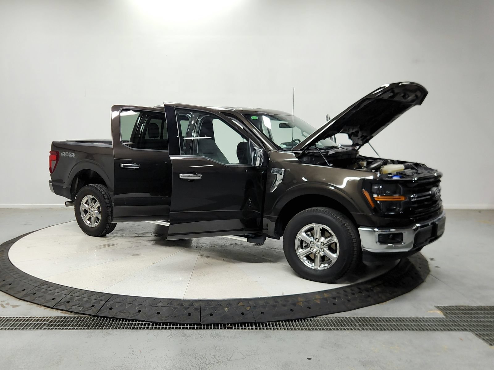 Used 2024 Ford F150 XLT w/ Equipment Group 302A MID AWD/4WD image 10
