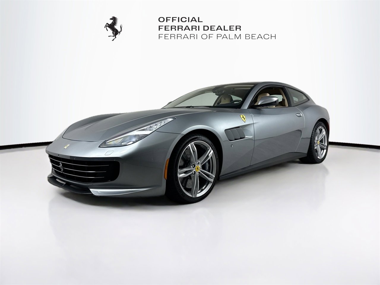 Certified 2018 Ferrari GTC4Lusso image 3