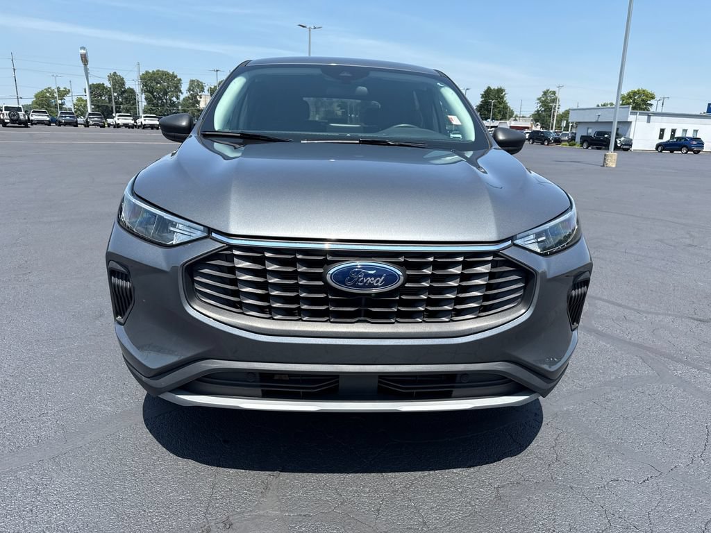 Used 2024 Ford Escape Active AWD/4WD image 3