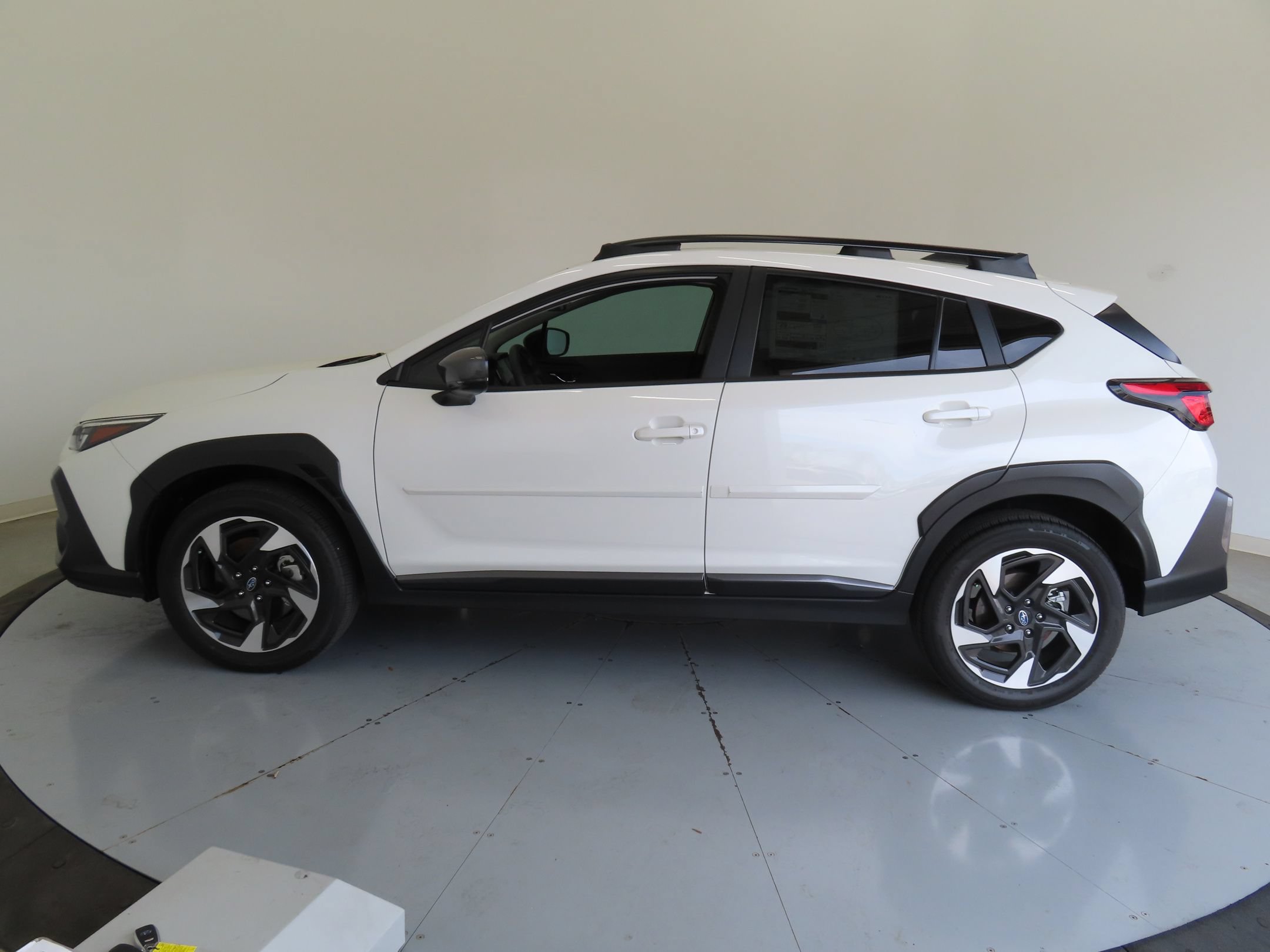 Used 2025 Subaru Crosstrek 2.5i Limited AWD/4WD image 7