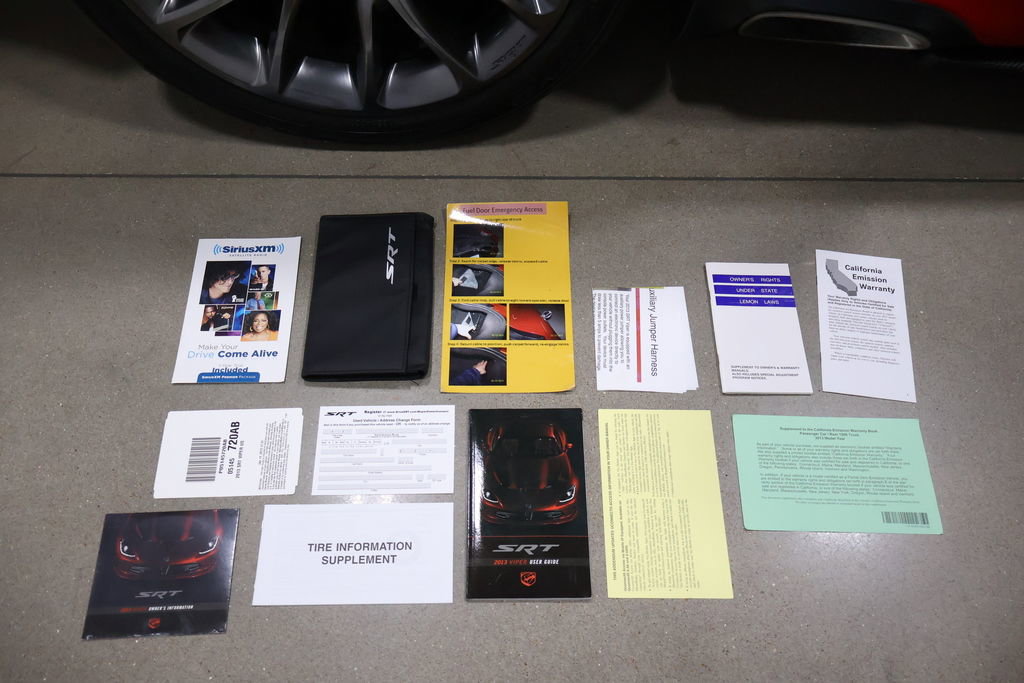 Used 2013 SRT Viper GTS w/ GTS Laguna Interior Pkg image 41