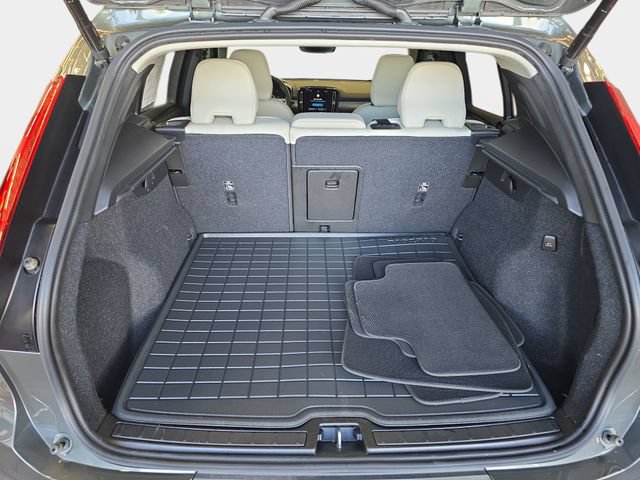 Used 2026 Volvo XC40 B5 Ultra w/ Climate Package AWD/4WD image 14
