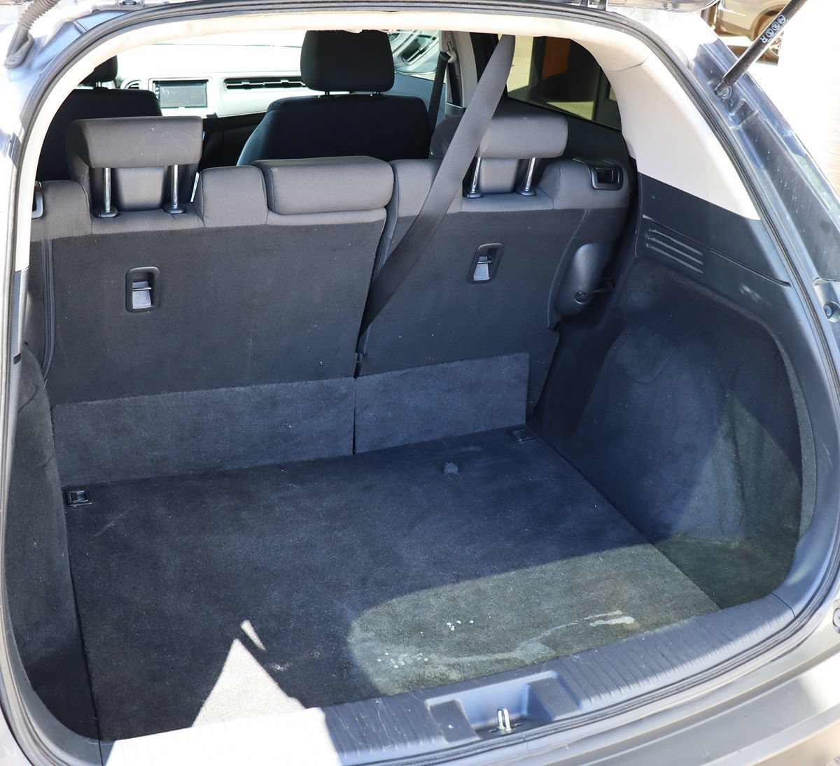 Used 2020 Honda HR-V LX image 25