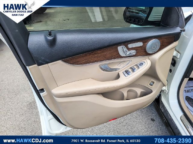 Used 2021 Mercedes-Benz GLC 300 4MATIC w/ Premium Package image 25