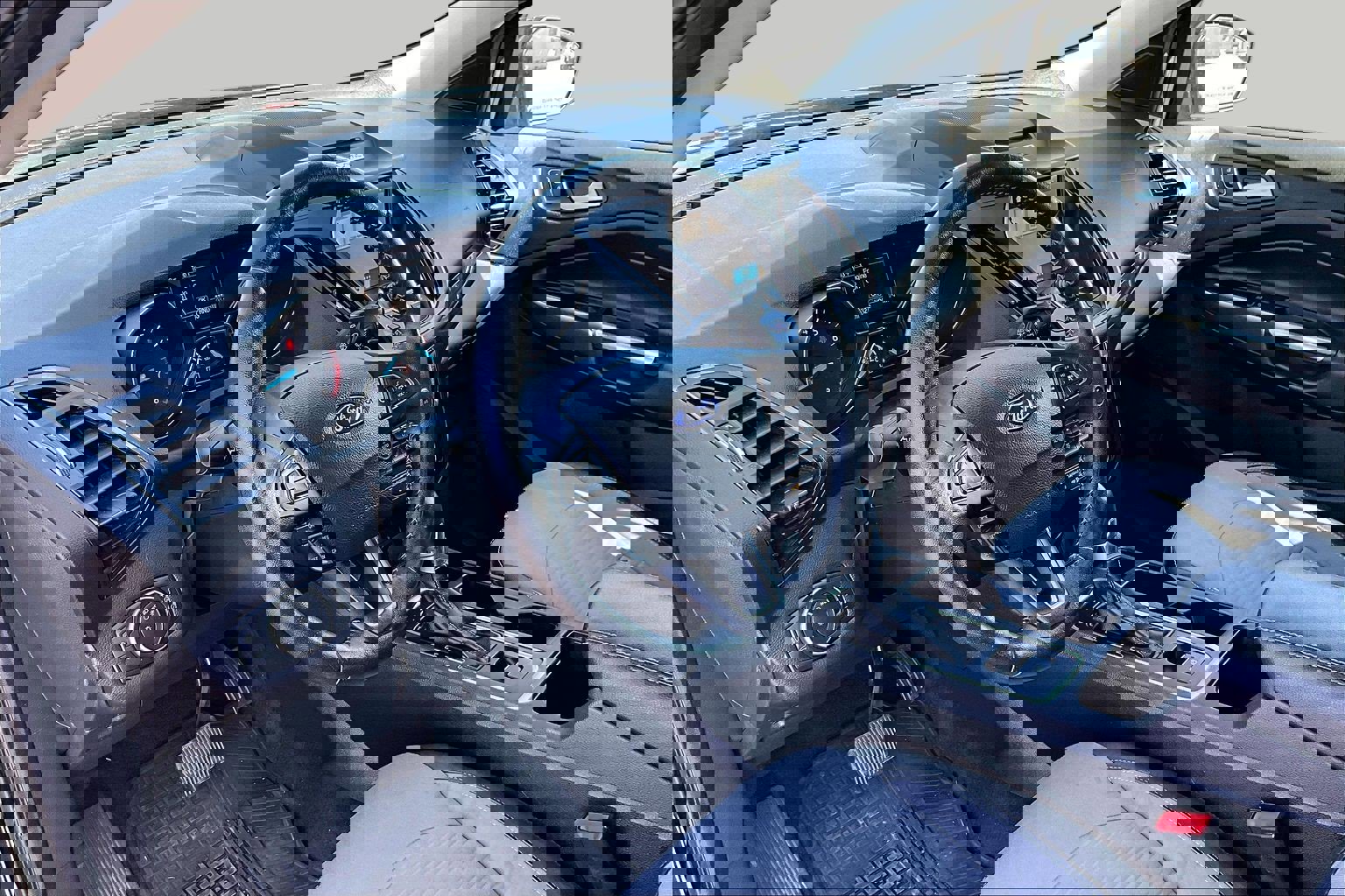 Used 2017 Ford Escape Titanium image 10