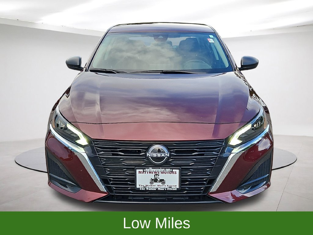 Used 2025 Nissan Altima 2.5 SV FWD image 2