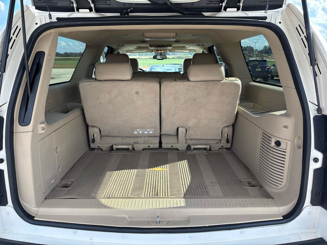 Used 2014 Chevrolet Suburban LTZ AWD/4WD image 23