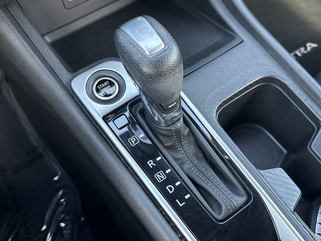 Used 2022 Nissan Sentra SV FWD image 21