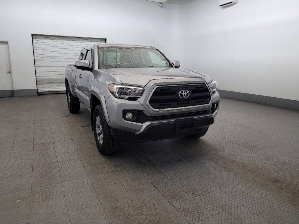 Used 2016 Toyota Tacoma SR5 AWD/4WD image 14