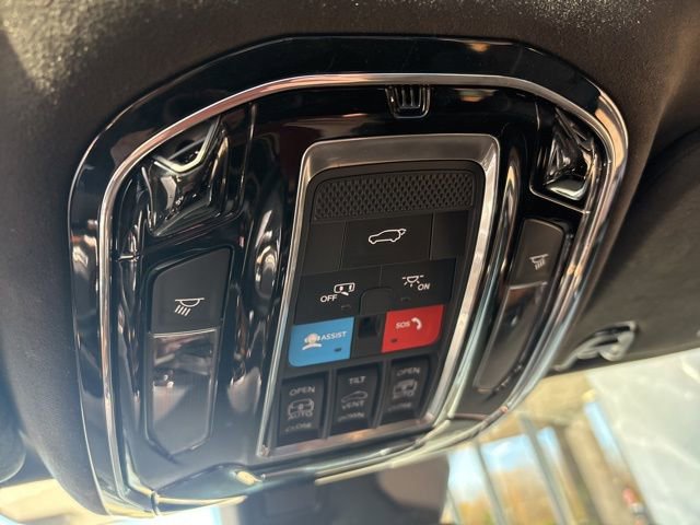 Used 2024 Jeep Grand Wagoneer Series III w/ Rear Seat Video Group 1 image 21