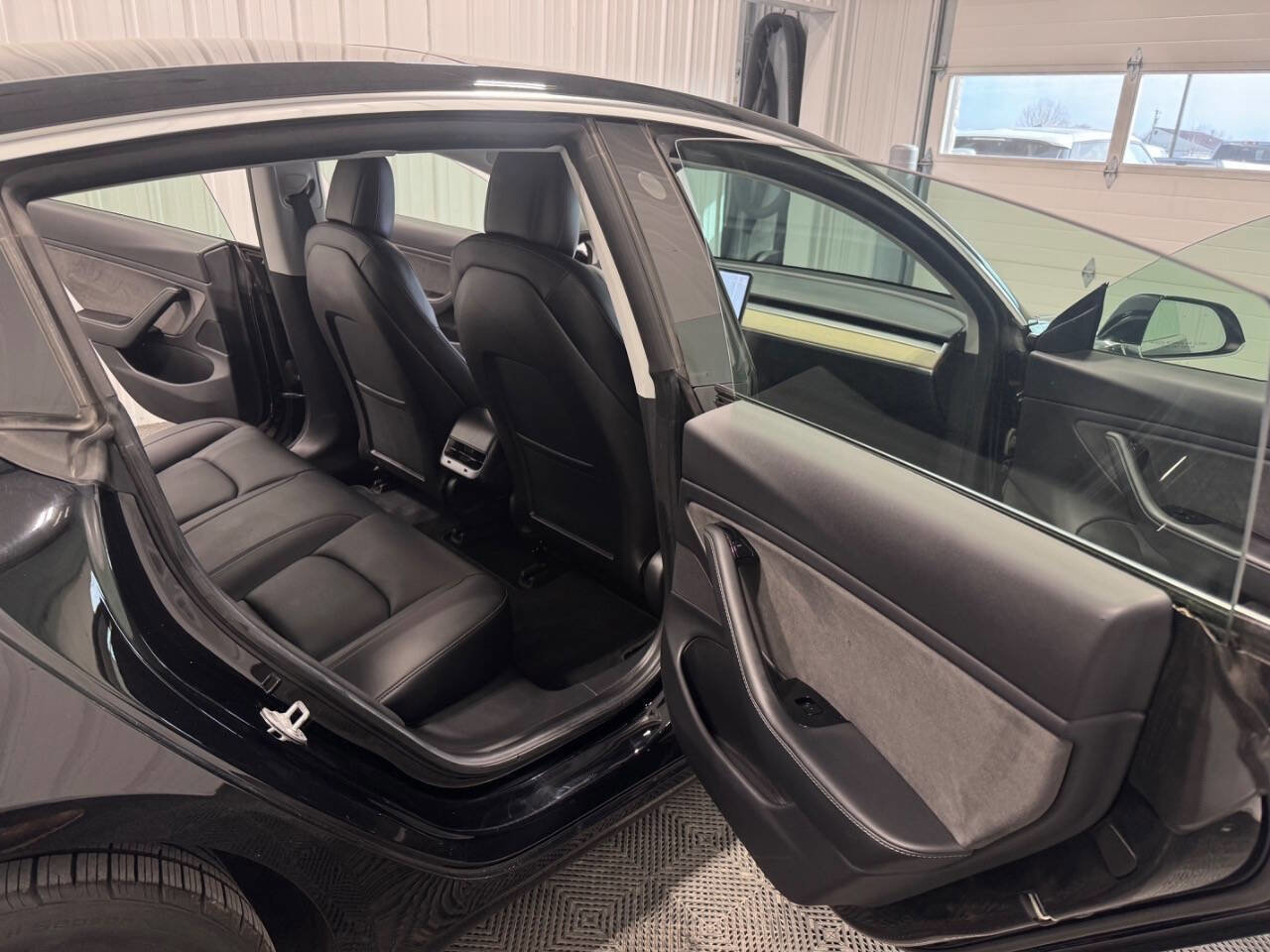 Used 2019 Tesla Model 3 Mid Range image 21