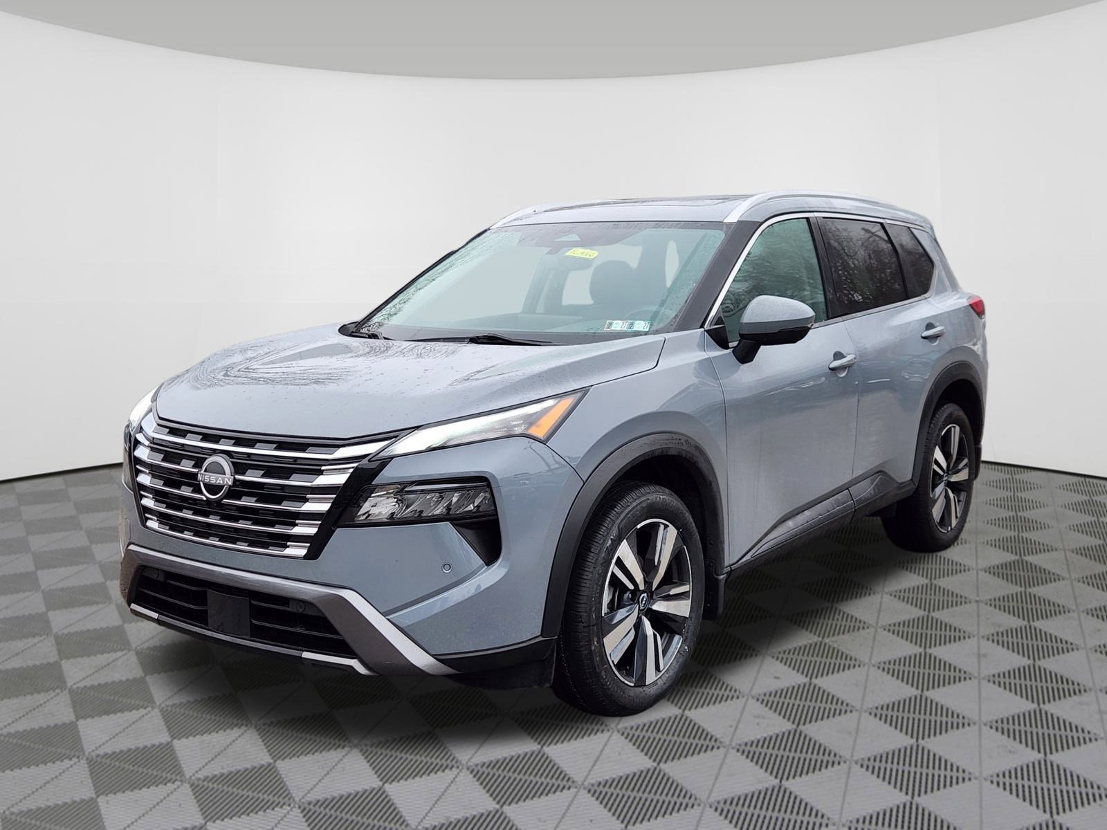 Certified 2024 Nissan Rogue SL w/ SL Premium Package AWD/4WD image 2