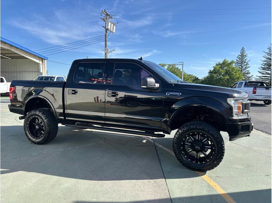 Used 2019 Ford F150 XLT w/ Equipment Group 302A Luxury AWD/4WD image 6