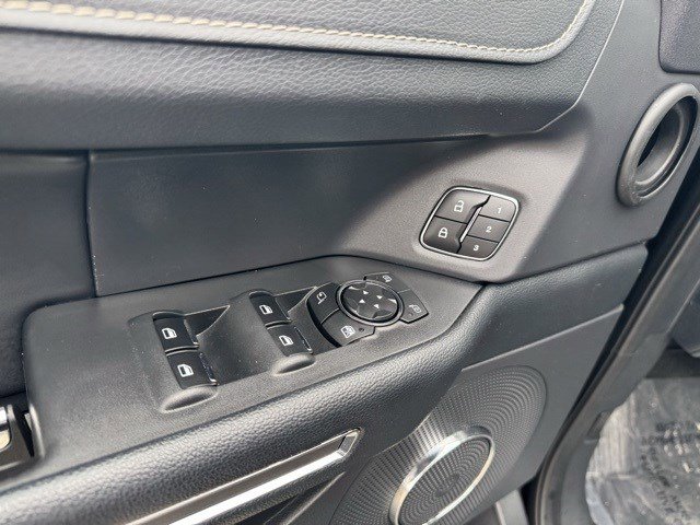 Certified 2024 Ford Expedition XLT image 12