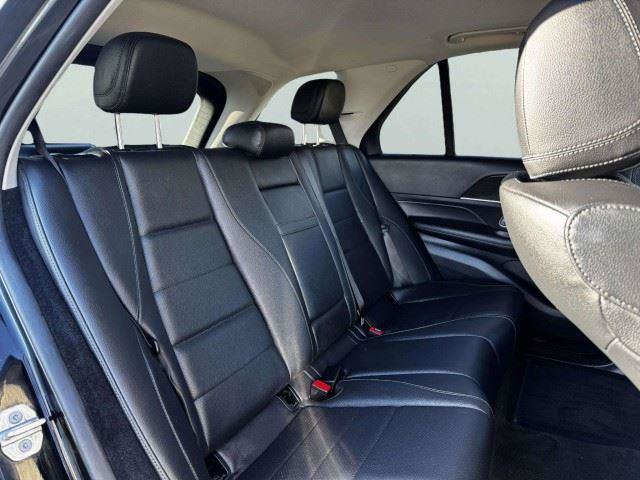 Used 2020 Mercedes-Benz GLE 450 4MATIC w/ Premium Package image 44