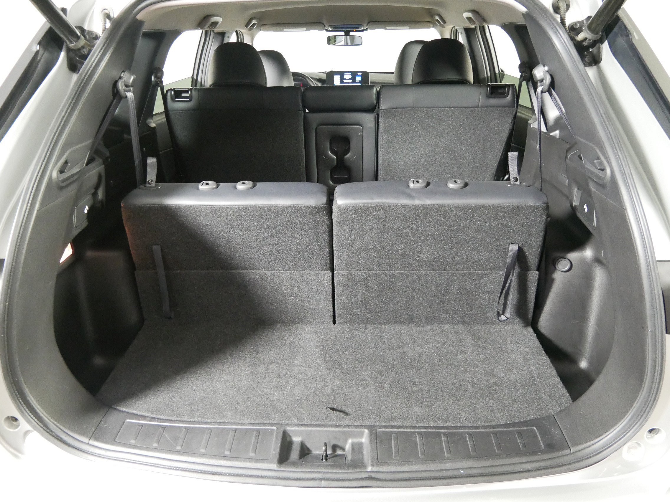 Used 2024 Mitsubishi Outlander SE image 18