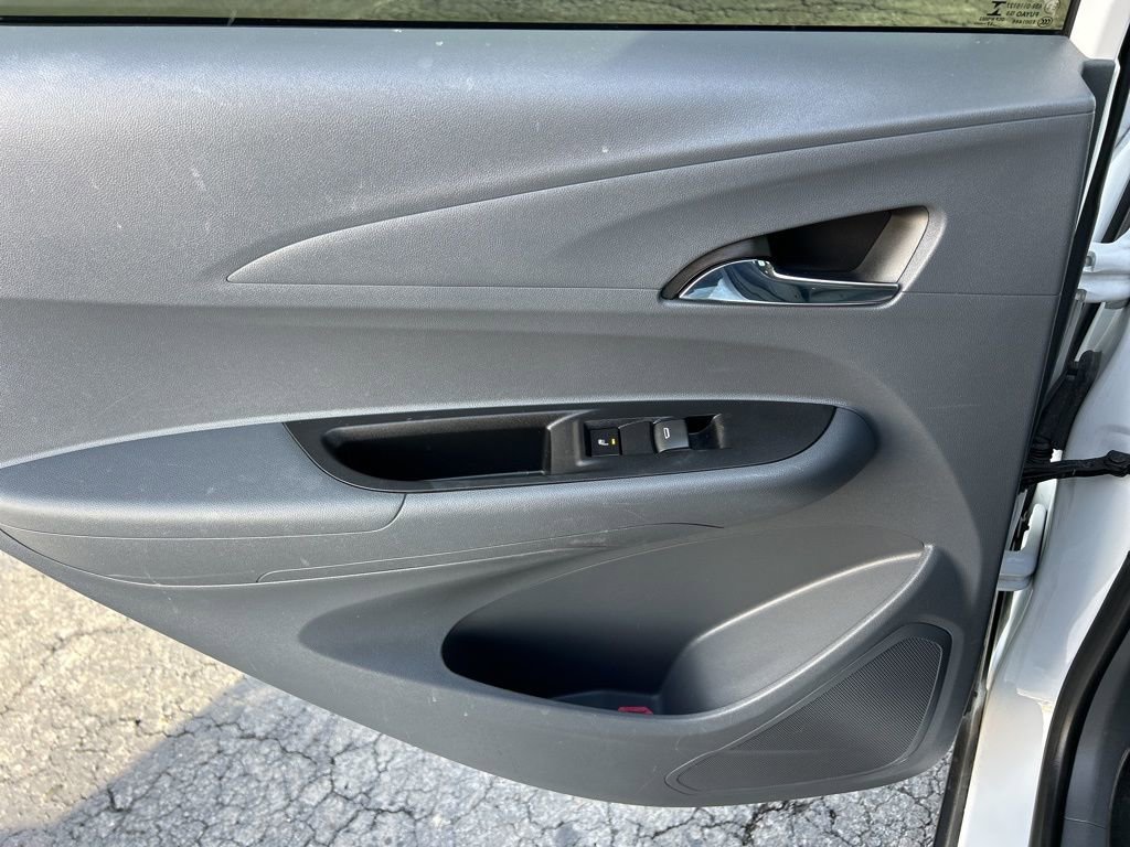 Used 2017 Chevrolet Bolt Premier w/ Infotainment Package image 37