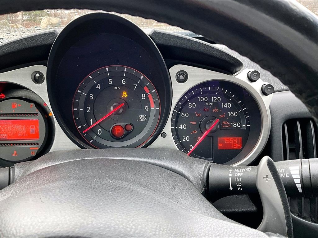 Used 2014 Nissan 370Z Touring w/ Sport Package image 17