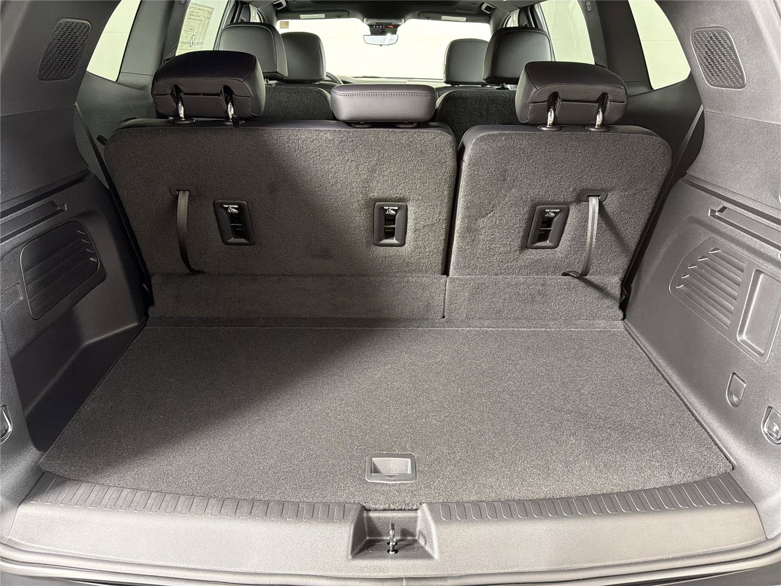 New 2026 GMC Acadia Elevation w/ Black Edition FWD image 17