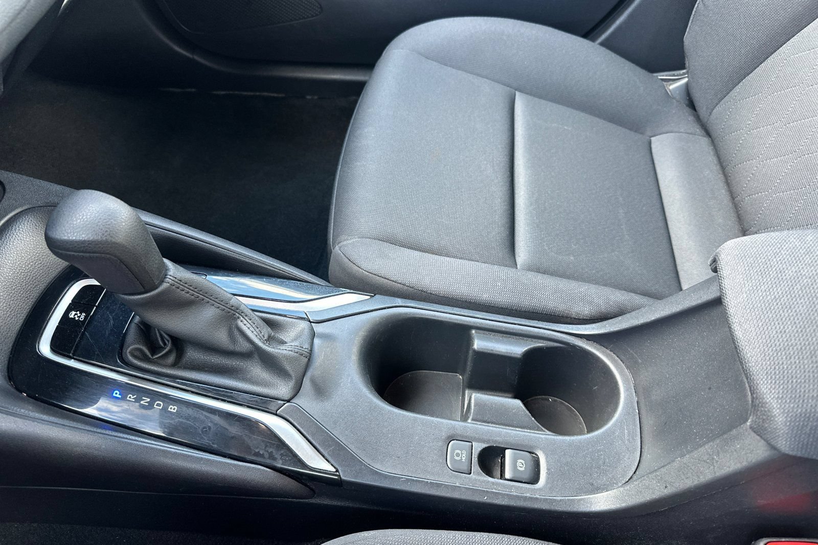 Used 2024 Toyota Corolla LE FWD image 30
