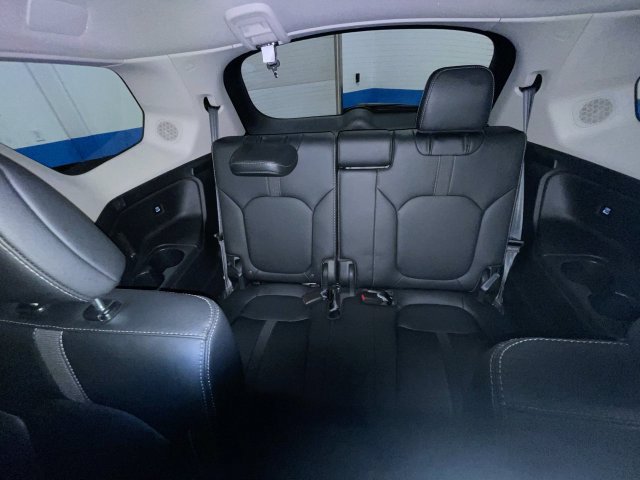 Certified 2023 Honda Pilot Touring image 24