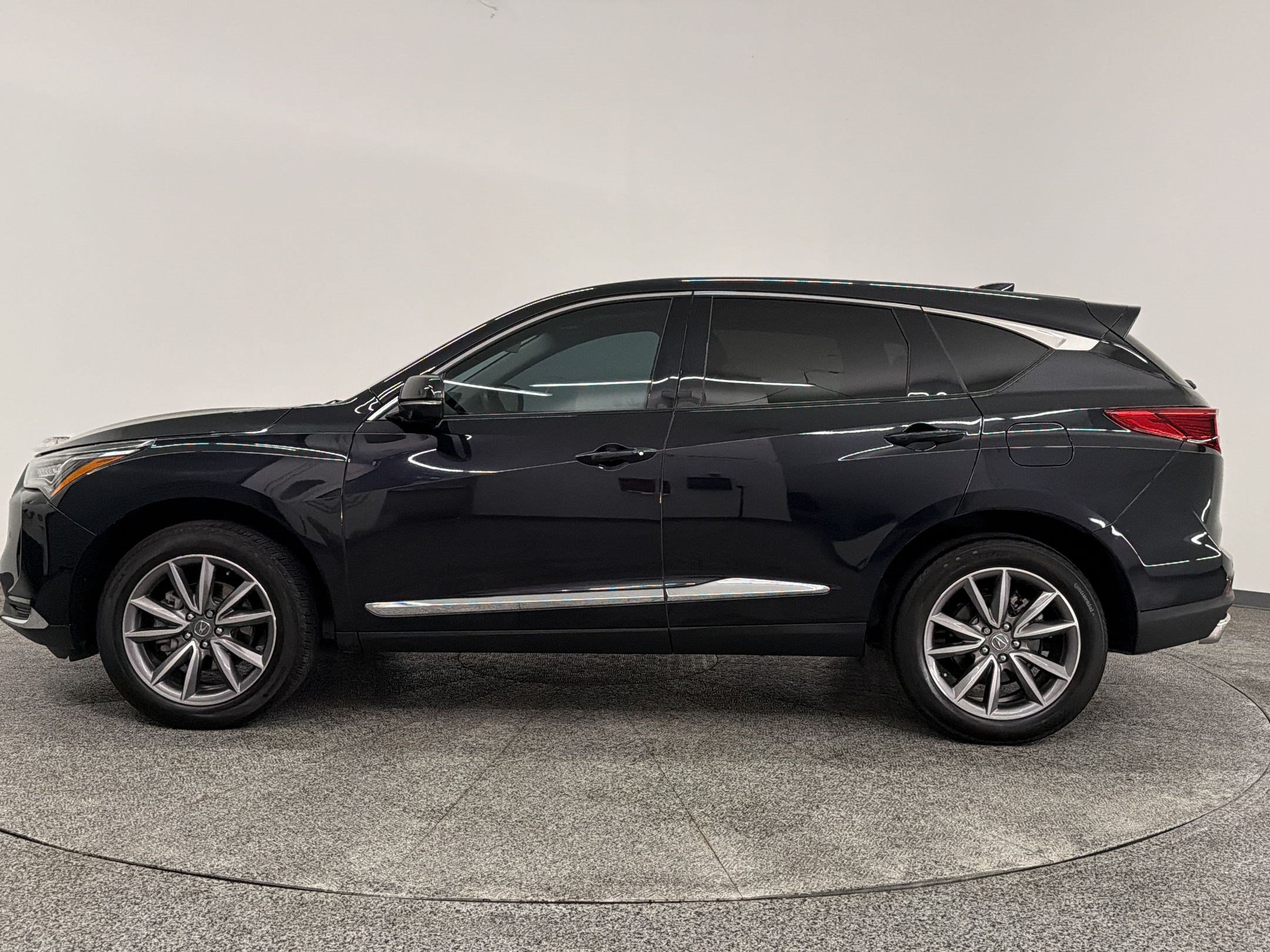 Used 2024 Acura RDX w/ Technology Package AWD/4WD image 2
