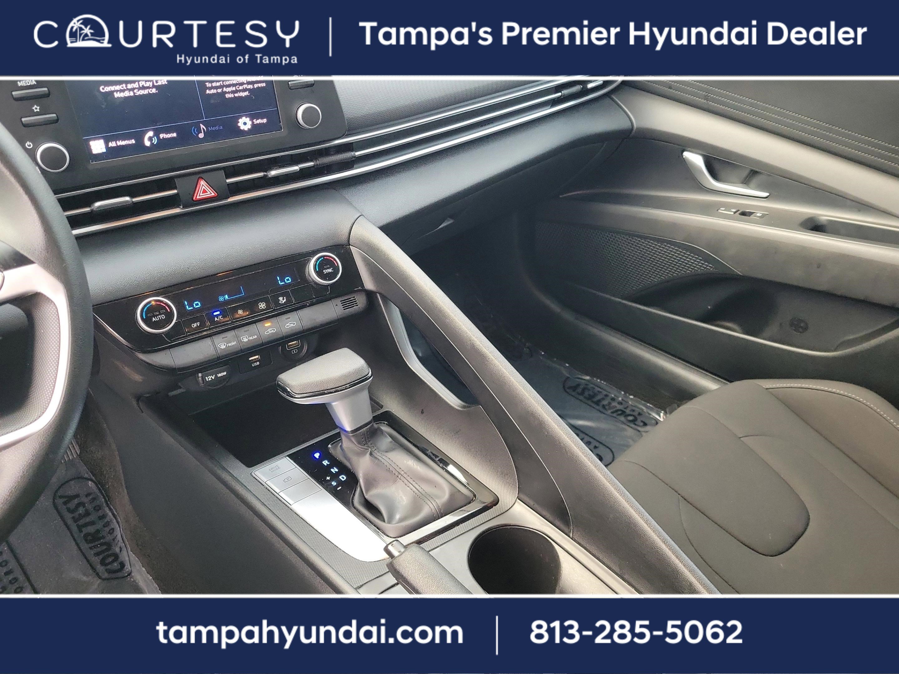 Used 2023 Hyundai Elantra SEL image 29