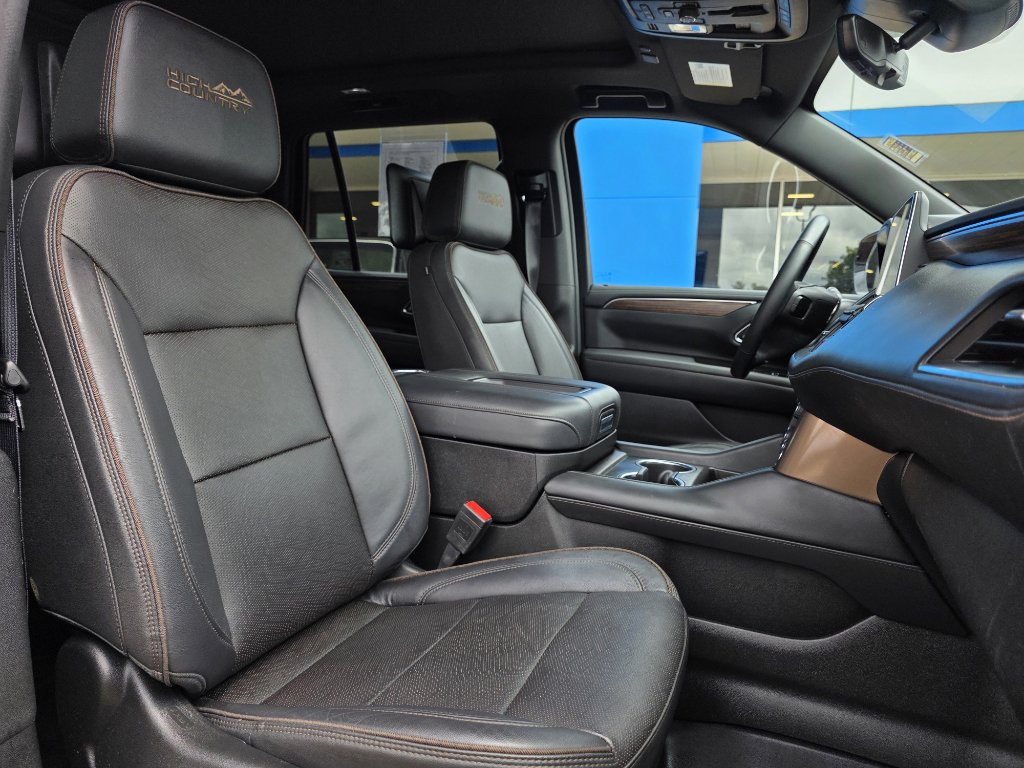 Certified 2024 Chevrolet Tahoe High Country w/ Premium Package 2 image 20