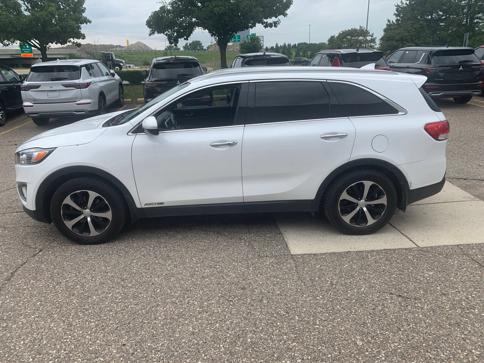 Used 2017 Kia Sorento EX AWD/4WD image 7