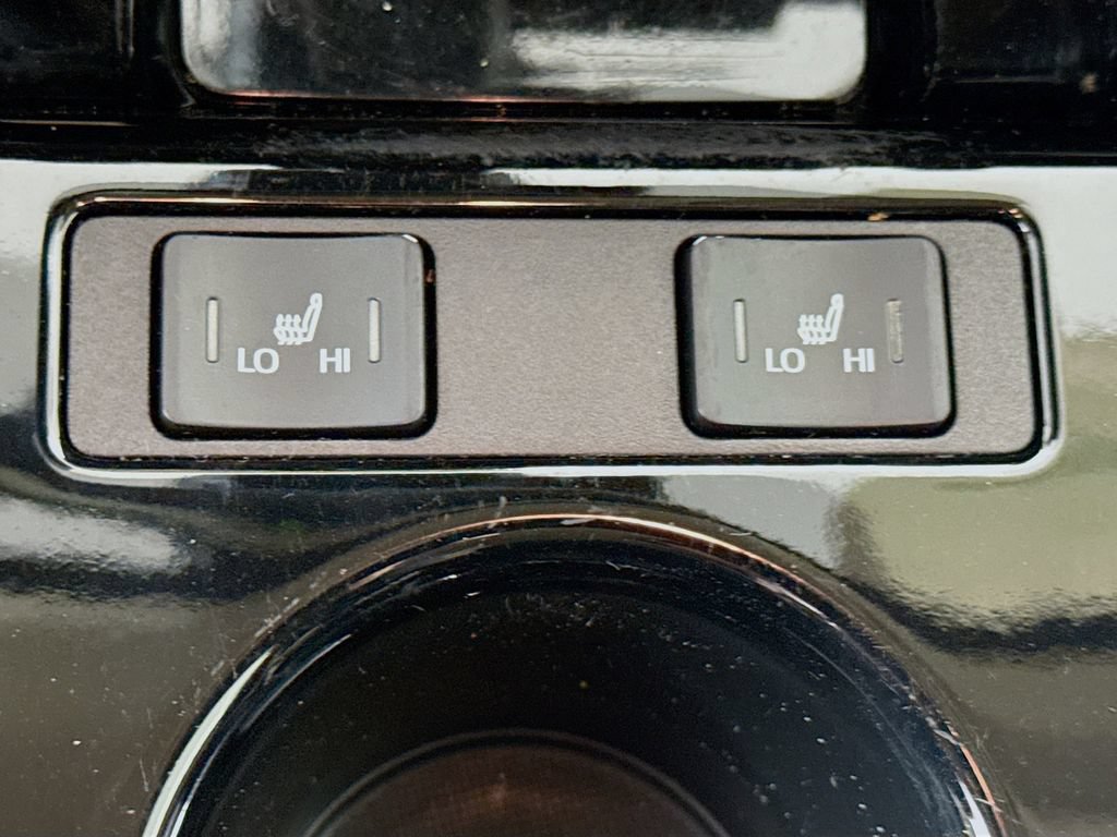 Certified 2022 Toyota Prius XLE FWD image 20