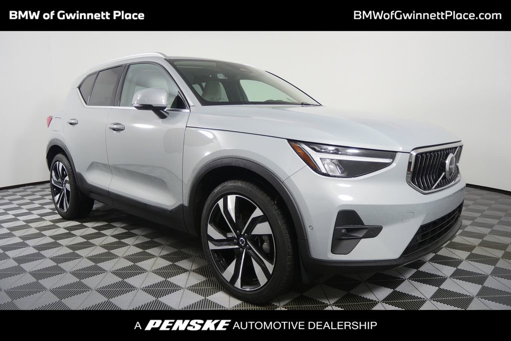 Used 2025 Volvo XC40 B5 Plus w/ Climate Package image 1