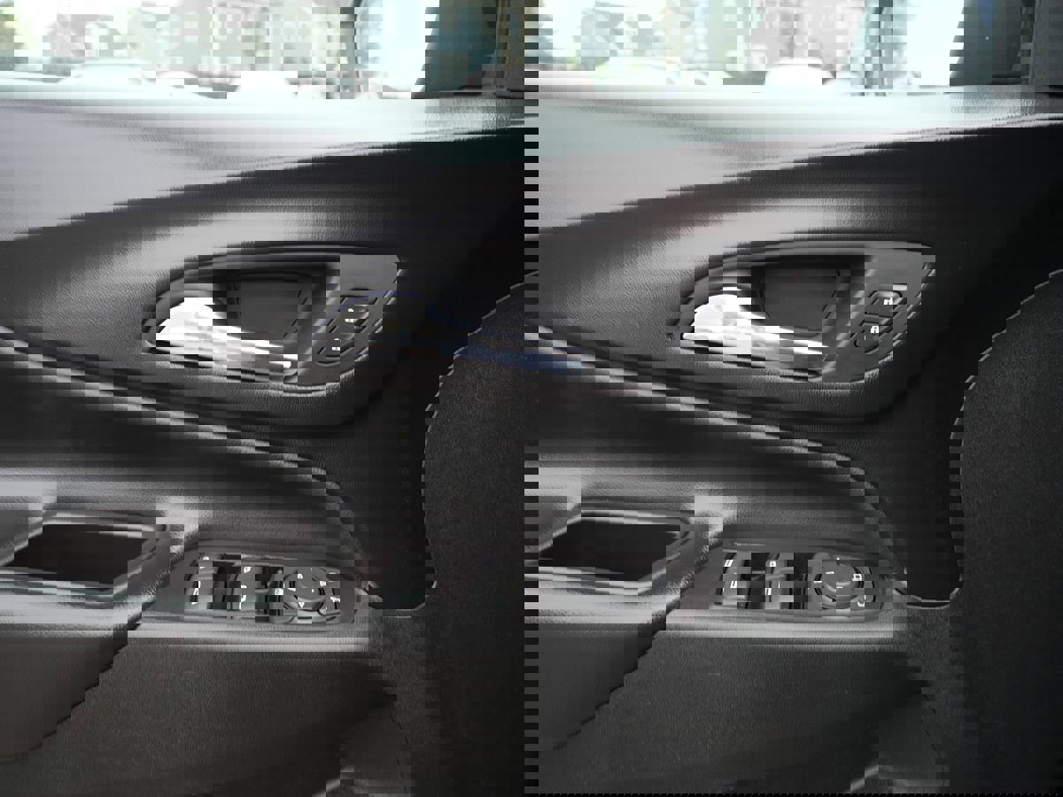 Used 2020 Chevrolet Equinox LT image 14