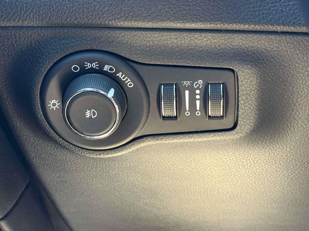 Used 2019 Jeep Compass Limited AWD/4WD image 19