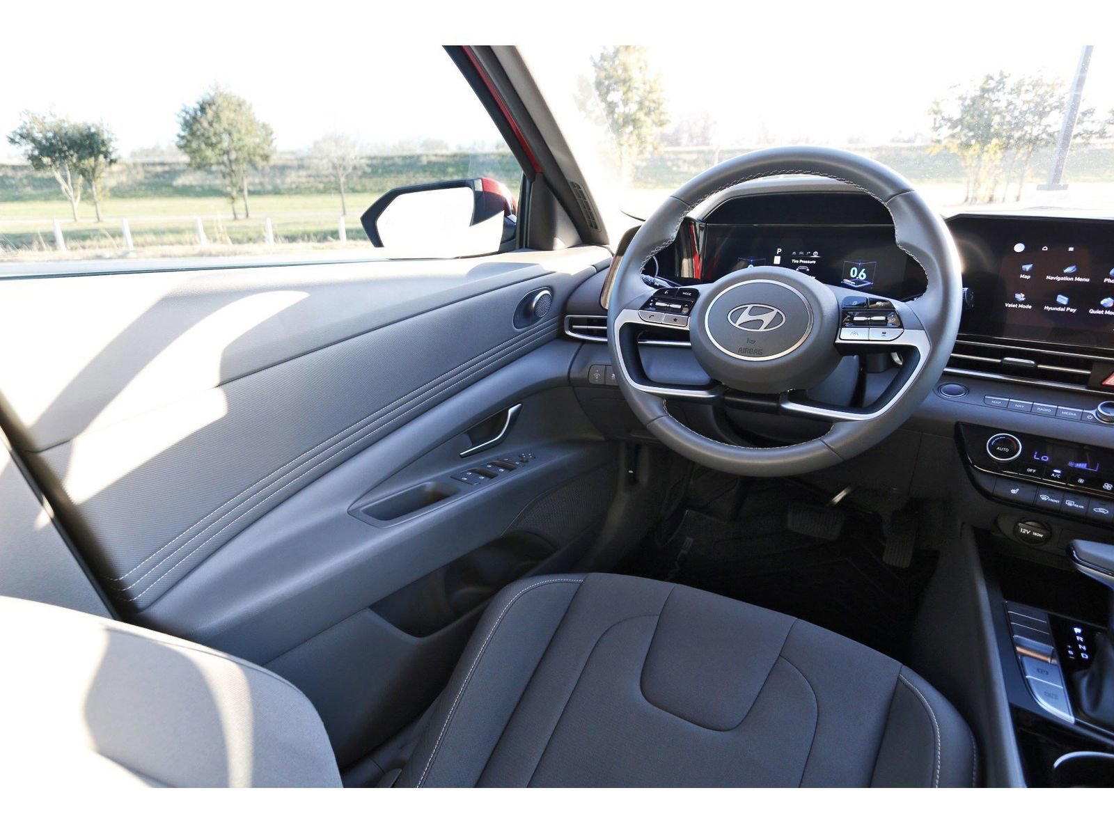 Certified 2025 Hyundai Elantra SEL FWD image 10