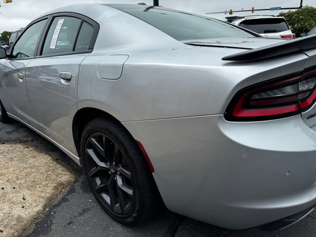 Used 2020 Dodge Charger SXT w/ Blacktop Package RWD image 5
