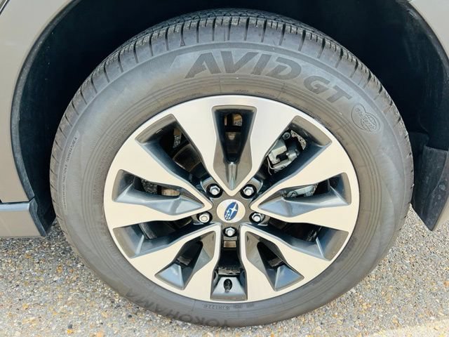 Used 2025 Subaru Outback Limited AWD/4WD image 10