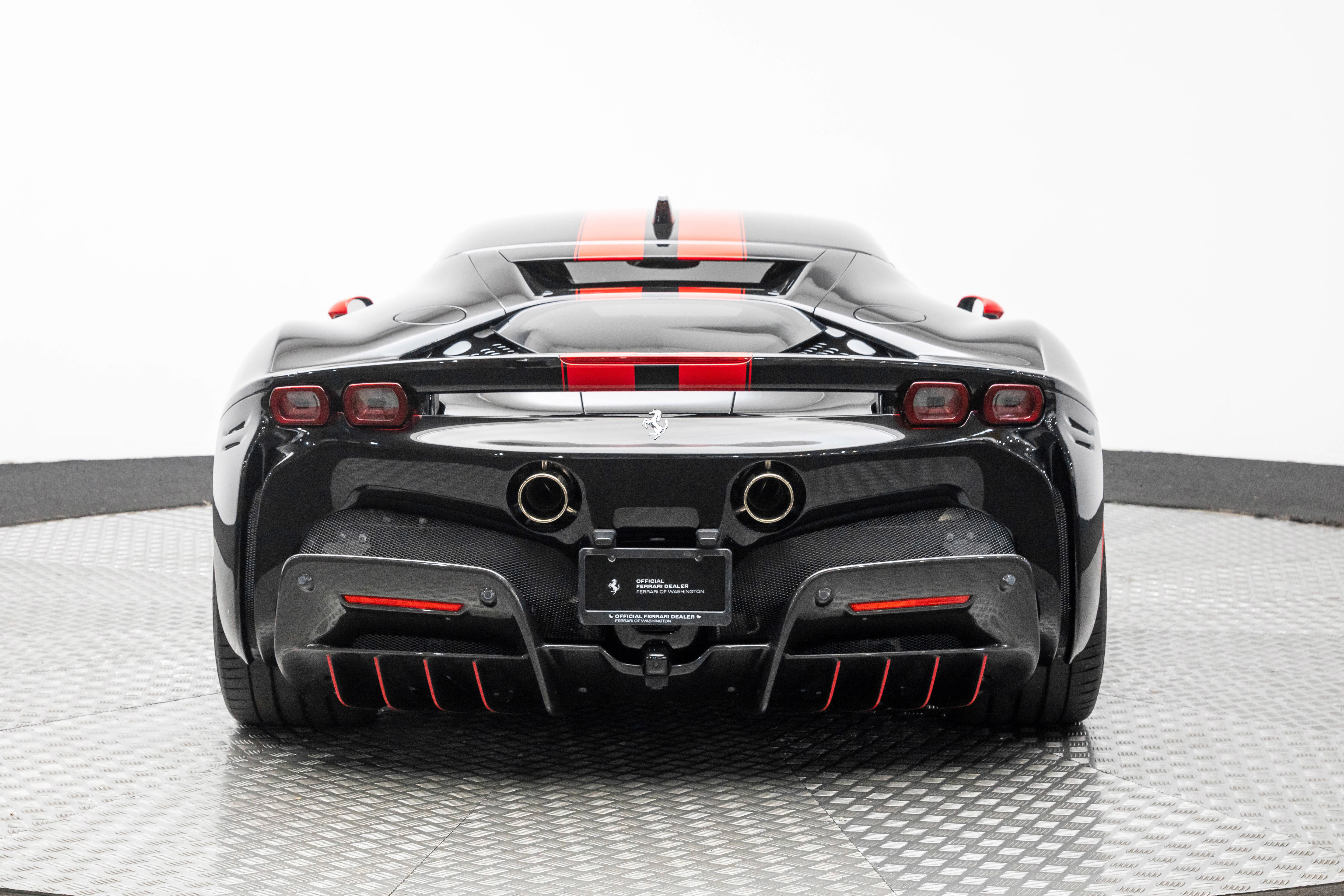 Used 2023 Ferrari SF90 Stradale image 7