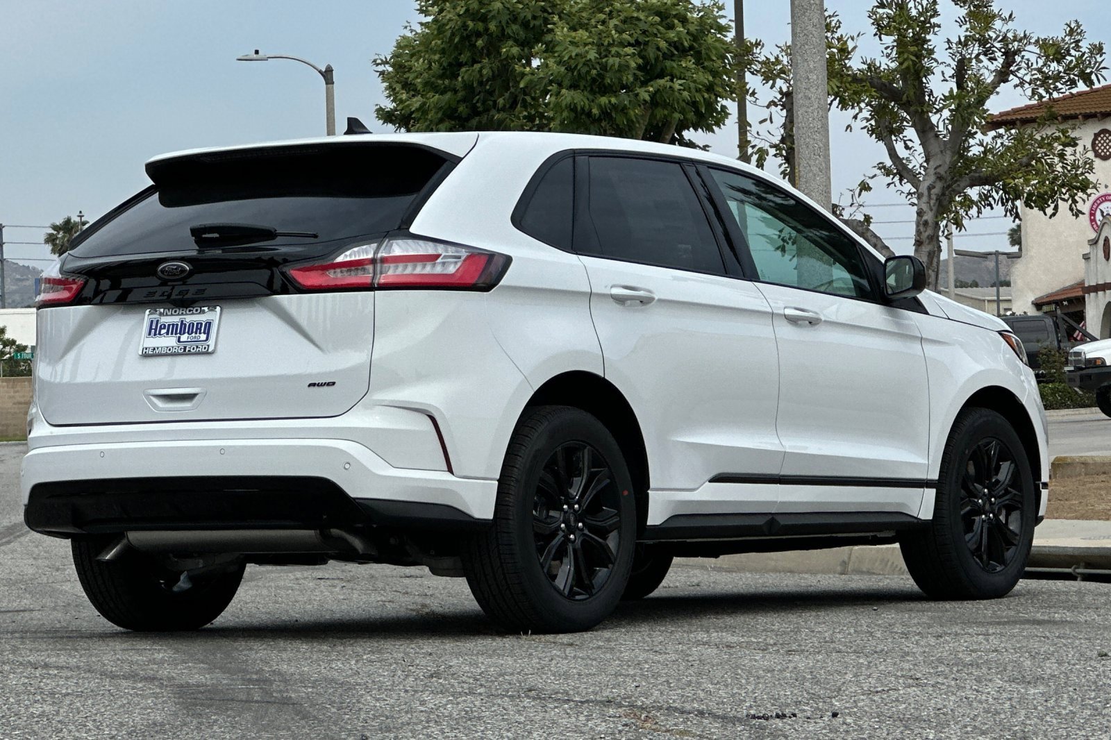 New 2024 Ford Edge SE w/ Black Appearance Package image 5