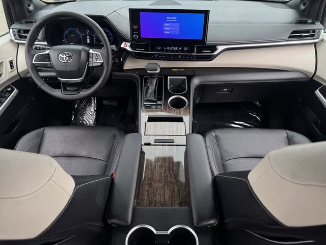 Used 2026 Toyota Sienna Platinum AWD/4WD image 10