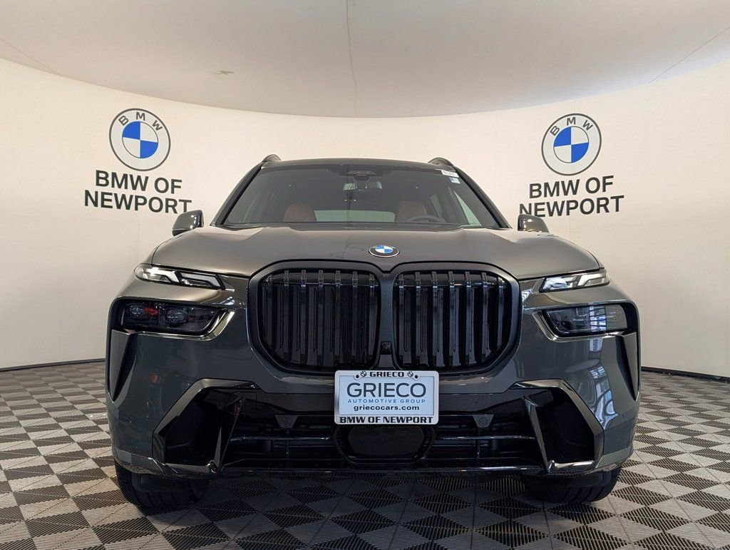 Used 2026 BMW X7 xDrive40i w/ M Sport Package image 4