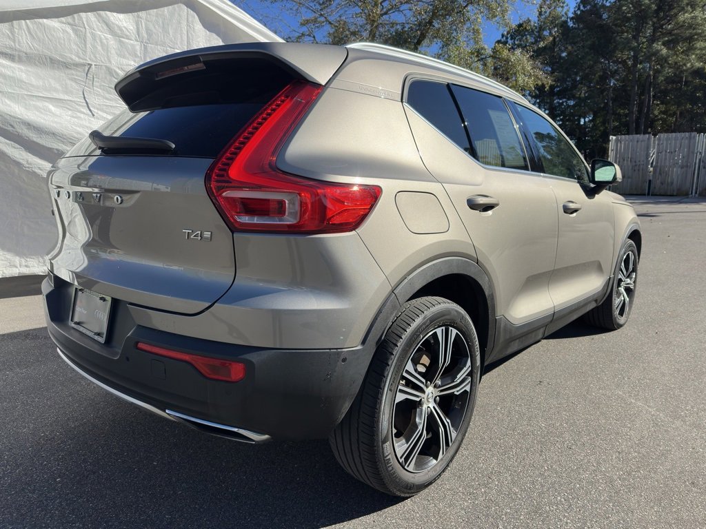 Used 2020 Volvo XC40 T4 Inscription image 4