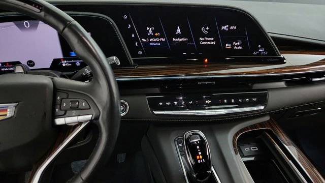 Certified 2024 Cadillac Escalade Premium Luxury image 16