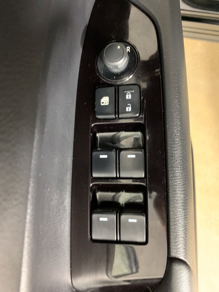 Used 2020 MAZDA CX-5 Touring image 17