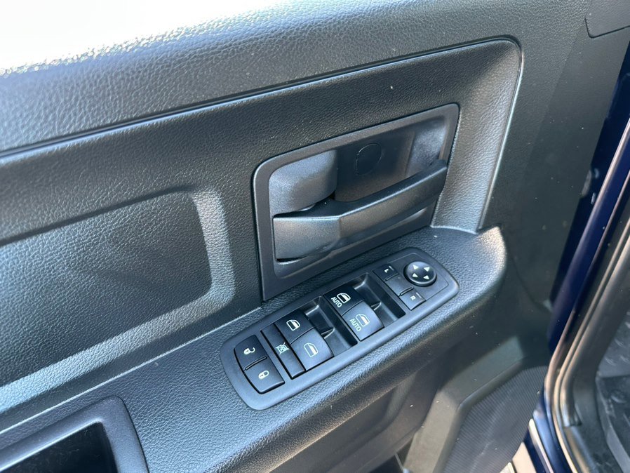 Used 2018 RAM 1500 Express AWD/4WD image 22
