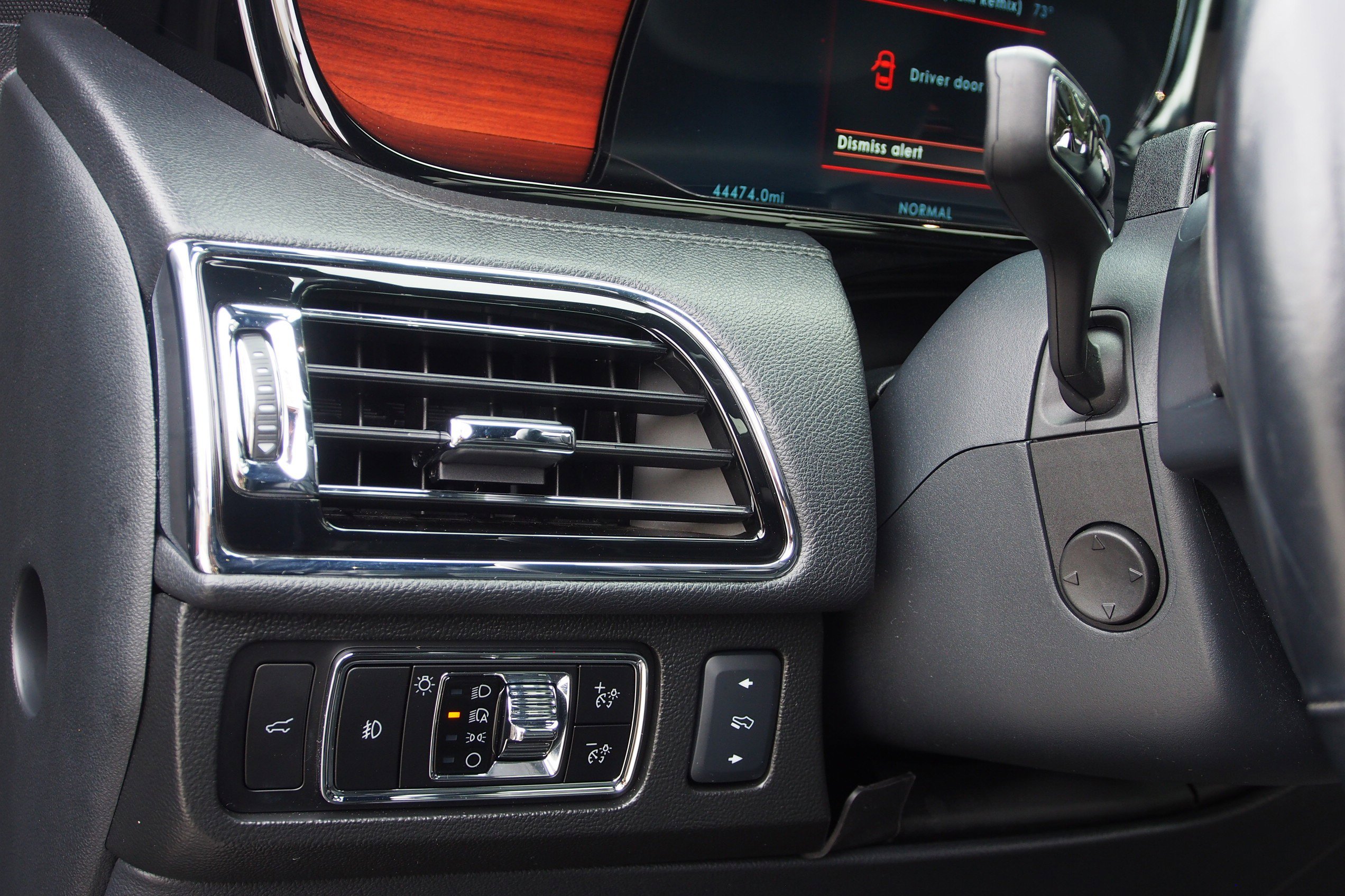 Used 2024 Lincoln Navigator Premiere image 26