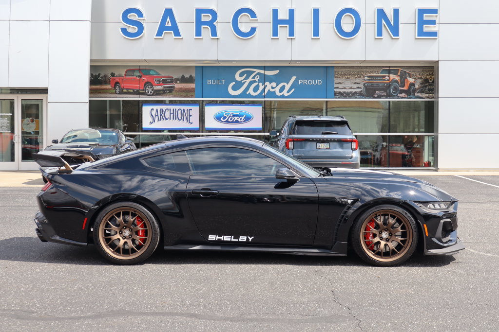 Used 2024 Ford Mustang GT Premium w/ GT Performance Package RWD image 2